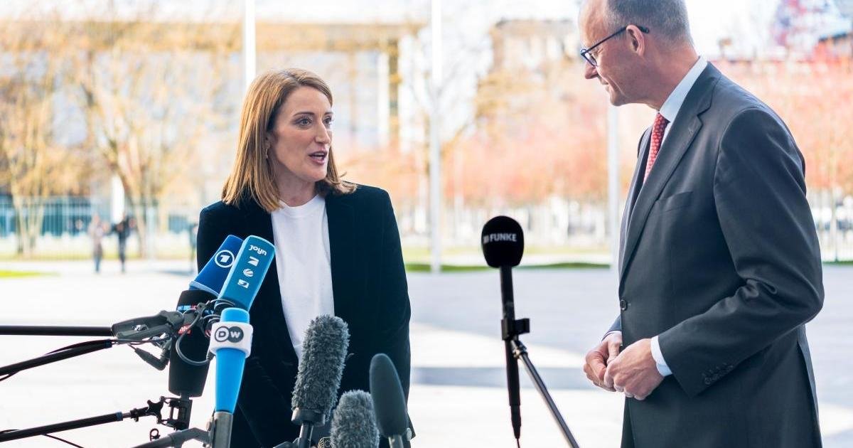 Metsola, Avrupa Konseyi zirvesi öncesinde Alman Şansölye ile görüştü