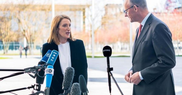 Metsola, Avrupa Konseyi zirvesi öncesinde Alman Şansölye ile görüştü