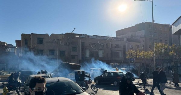 İran'daki Hayat Pahalılığı Protestolarında Yeni Çatışmalar: 6 Kişi Hayatını Kaybetti