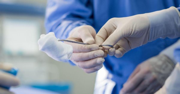 Ameliyatta Karnında Unutulan Gazlı Bez İçin Kadına 13.500 Euro Tazminat