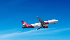 KM Malta Airlines uçağı mürettebat hatası nedeniyle geri dönmek zorunda kaldı