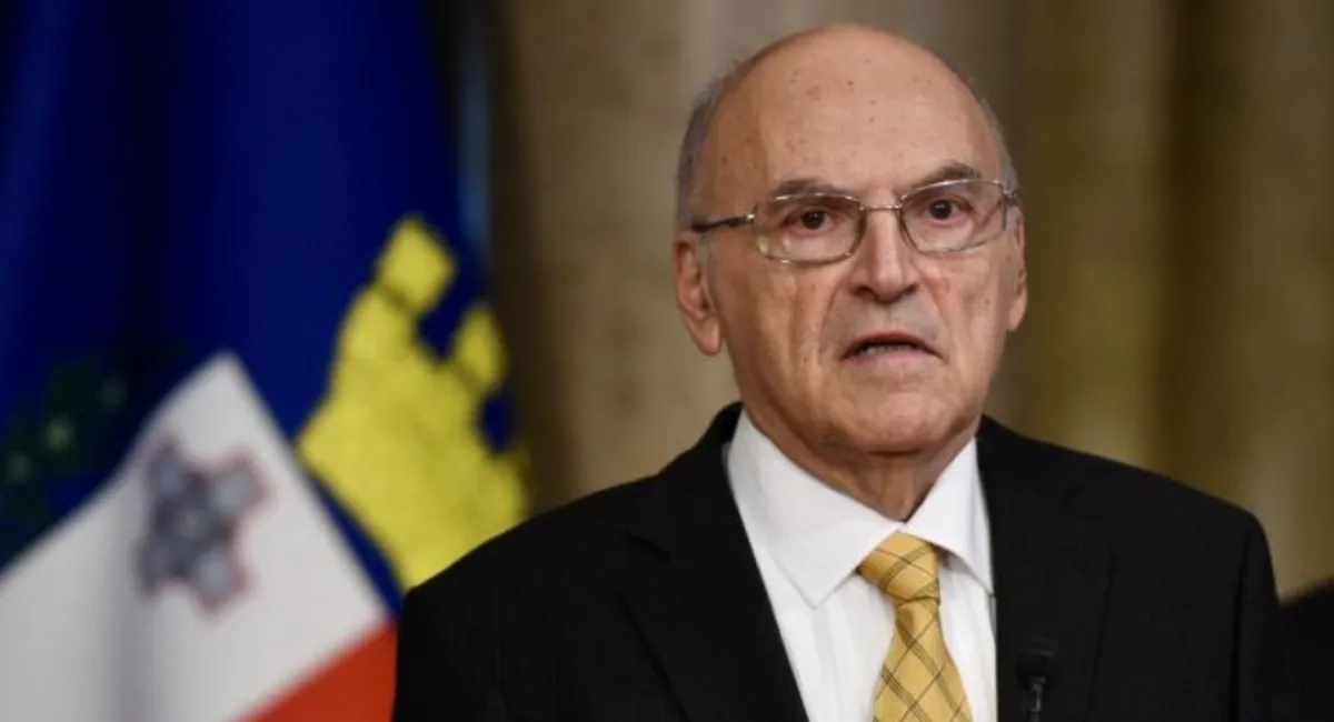 Standartlar Komiseri Abela'nın Bakanlık Beyannamelerindeki Değişikliklerinden Memnun Değil