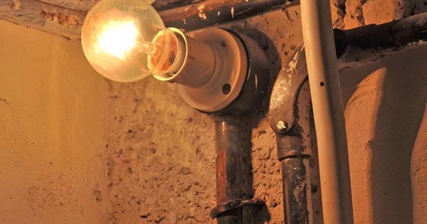 Yasadışı yapılara elektrik sayacı başvurusu yapan adama ertelenmiş hapis cezası