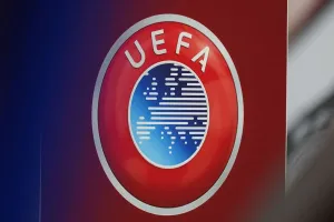 UEFA, Taraftarlara VAR Kararlarını Açıklamak İçin "Clearline" Platformunu Başlattı