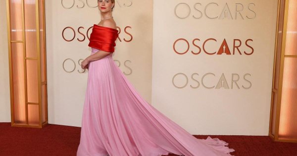 Yıldızlar Oscar kırmızı halısına göz kamaştırıcı şıklıklarıyla damga vurdu