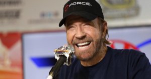 Aksiyon filmi yıldızı Chuck Norris, boks videosu paylaştıktan bir hafta sonra hayatını kaybetti