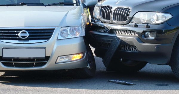 Trafik kazasının ardından turiste yumruk atan adama ertelenmiş hapis cezası