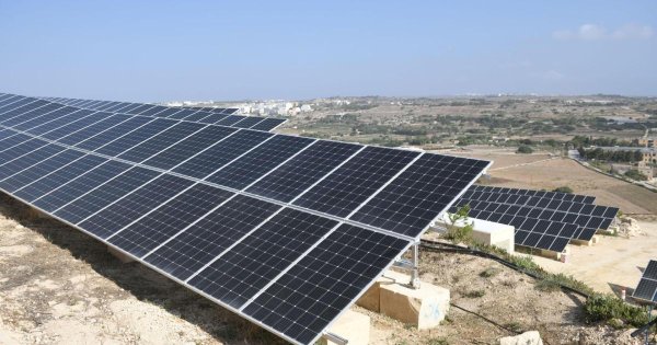 Malta Yenilenebilir Enerjide AB'nin En Dibinde: PN Hükümeti Eleştirdi