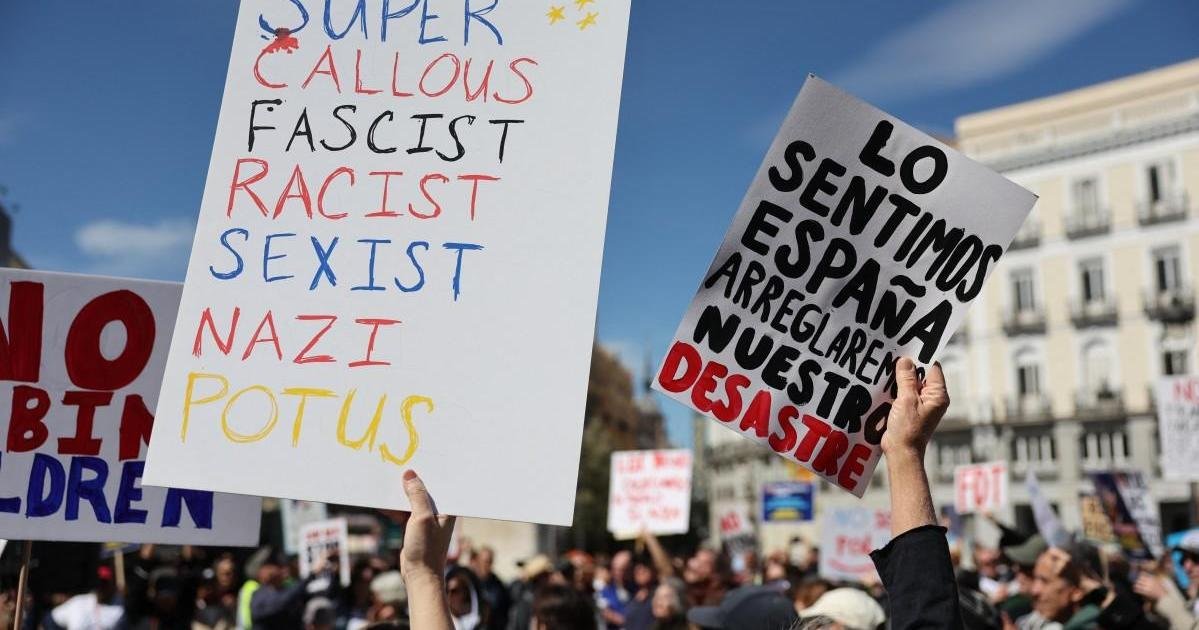 'No Kings' Protestoları: Trump'a Öfkeli Milyonlar Amerika Sokaklarını Dolduruyor