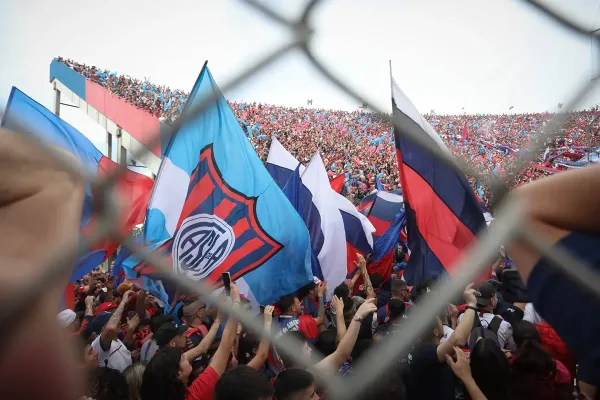 Arjantin'de mali dolandırıcılık skandalı nedeniyle futbol şampiyonaları askıya alındı