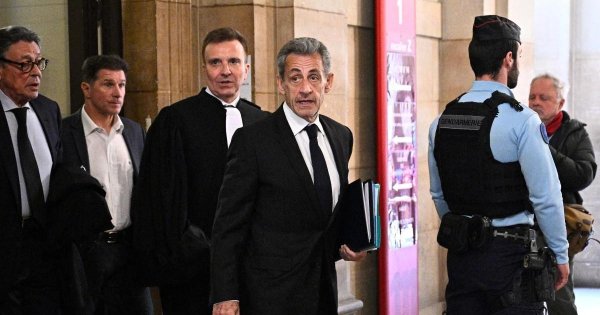Sarkozy'nin Libya'dan yasadışı finansman aldığı iddiasıyla ilgili temyiz davası başladı