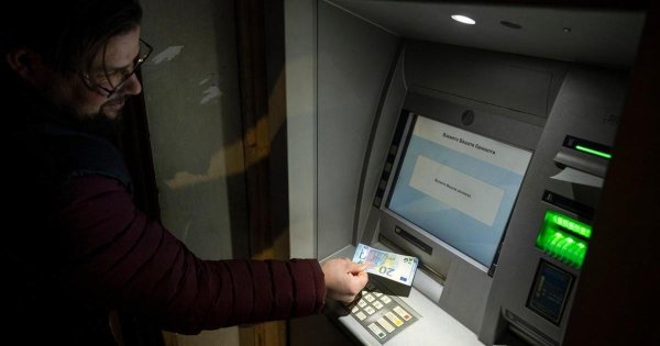 Bulgaristan, AB'ye katılmasının ardından yaklaşık 20 yıl sonra avroya geçti