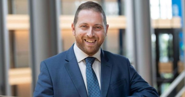 AP Üyesi Alex Agius Saliba AB Göç Reformunu Destekledi: 'Koordineli Bir Sistem Şart'