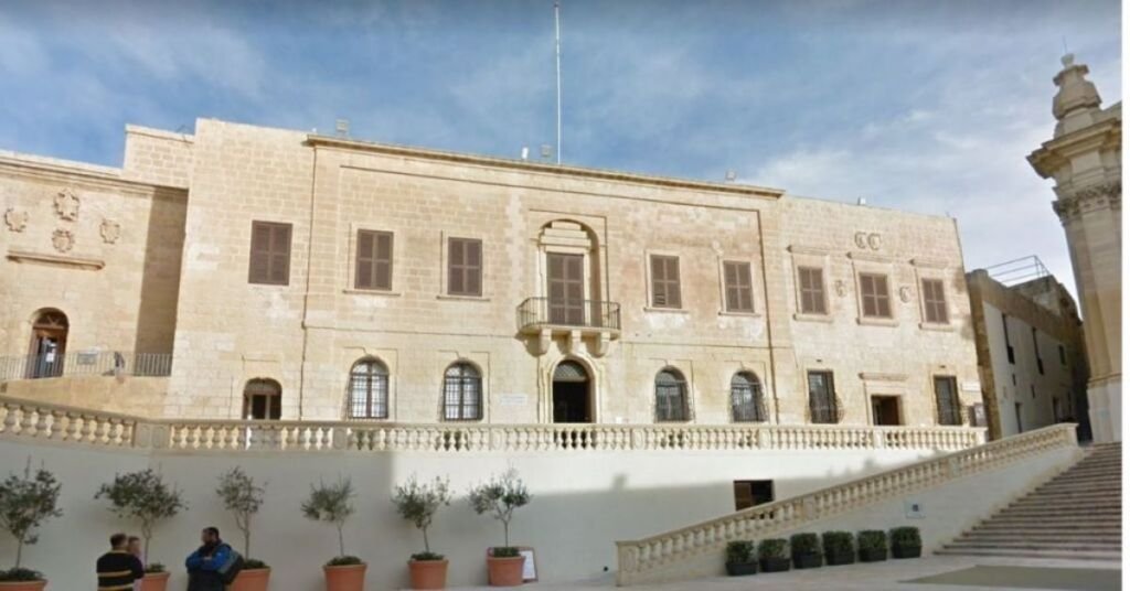 Gozo Piskoposluğu, Tecavüz Davasında Ödeme Aracılığı Yapan Rahiple İlgili Sessizliğini Koruyor