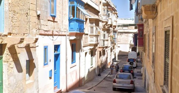 Senglea'da Yüksekten Düşen Adam Hayati Tehlike Altında
