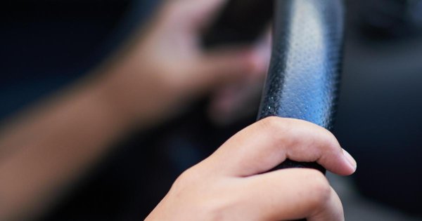 Ehliyetsiz yakalanan adama ertelenmiş hapis cezası verildi