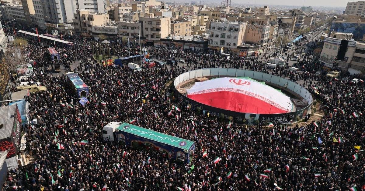 İran, istihbarat şefinin öldürülmesinin ardından Körfez'deki enerji tesislerini hedef aldı