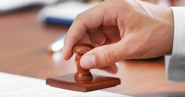 Noter, müvekkillerinin paralarını zimmetine geçirmekten yeniden ertelenmiş hapis cezası aldı