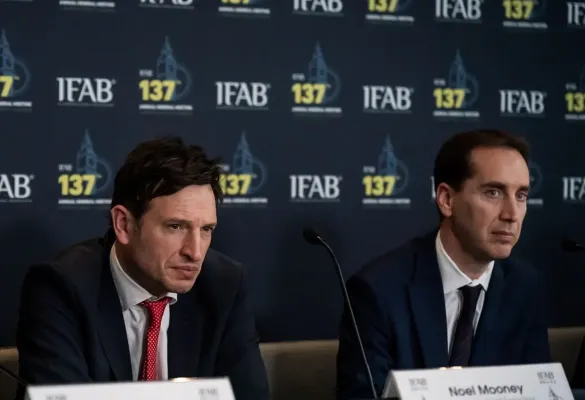 IFAB, taç atışları ve aut atışlarında geri sayım uygulamasını kabul etti