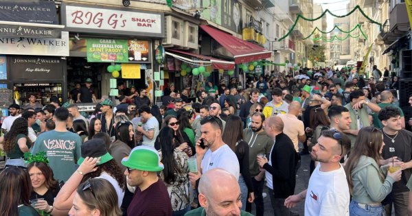Project Green, CEO'sunun oğlunun ev sahipliği yaptığı St Patrick Günü sokak partisine sponsor oldu
