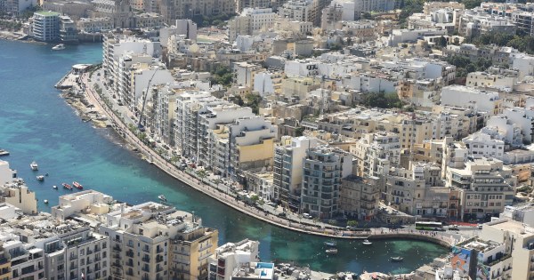 Turizm stratejisi otel yükseklik teşvikinin kaldırılmasını ve kısa süreli kiralamalara yaptırım uygulanmasını öneriyor