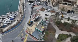 Marsaskala'daki Büfenin Sahibi, Kaçak Yapıların Bedelini Vergi Mükelleflerinin Ödeyip Ödemediğini Açıklamayı Reddetti