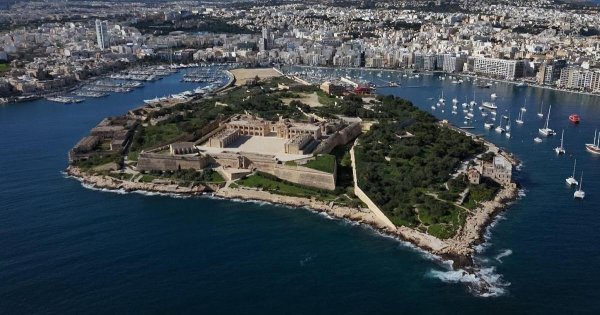 Aktivistler Manoel Adası'nın halka iade edilmesi anlaşmasını memnuniyetle karşıladı