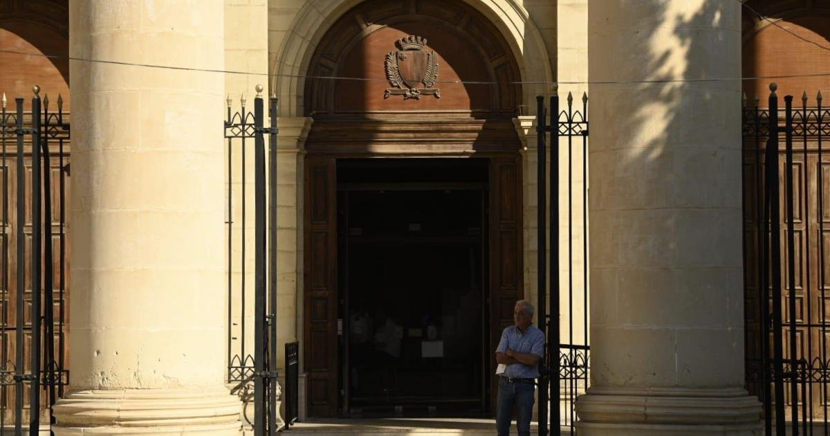 Tecavüz Şüphelisi 8 Yıl Sonra Yakalanarak Malta'ya Getirildi