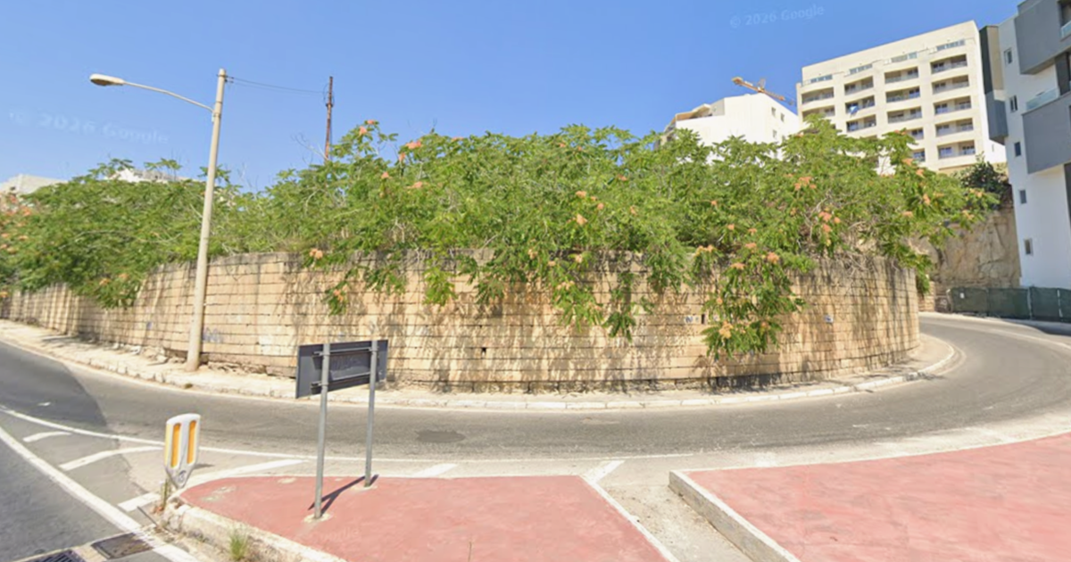 St Julian's'taki Boş Araziye İki Katlı Spor Kompleksi Planlanıyor