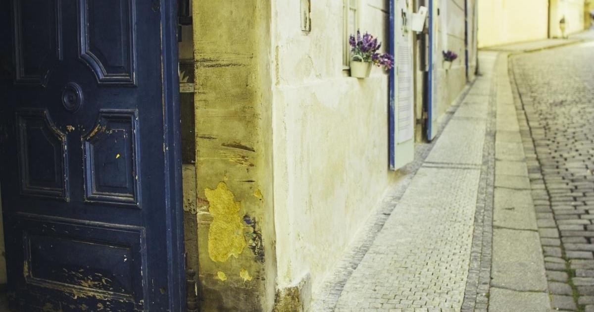 Marsa'da Yardım Tuzağı: Kadın Tarafından Eve Çağrılan Adam Dövülerek Soyuldu