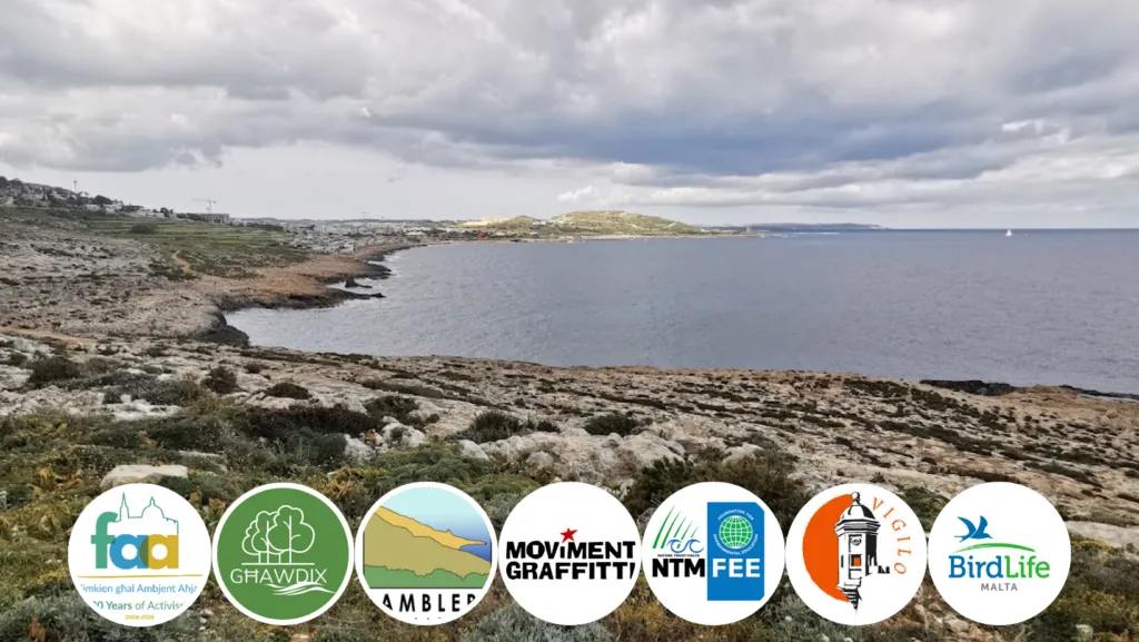 Pembroke Sakinleri Spor Kompleksine Karşı İmza Kampanyası Başlattı