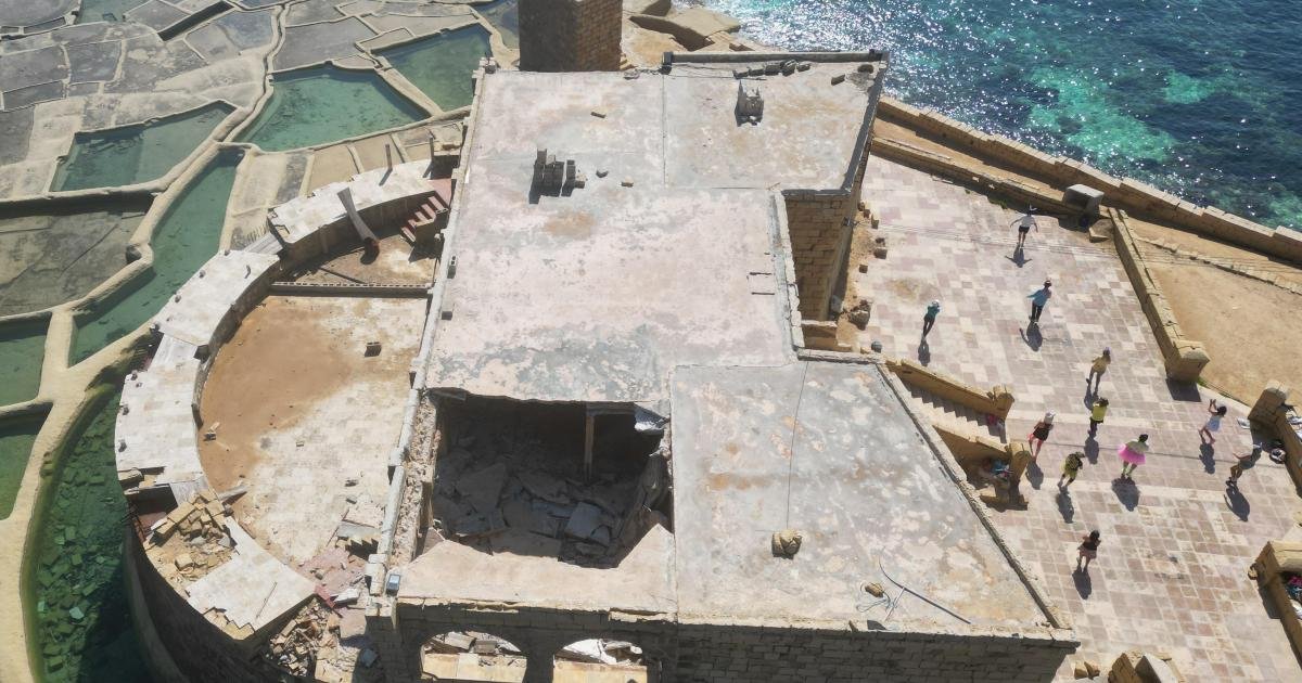 Tarihi Qbajjar Bataryası'nın Tavanı Çöktü