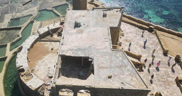 Tarihi Qbajjar Bataryası'nın Tavanı Çöktü