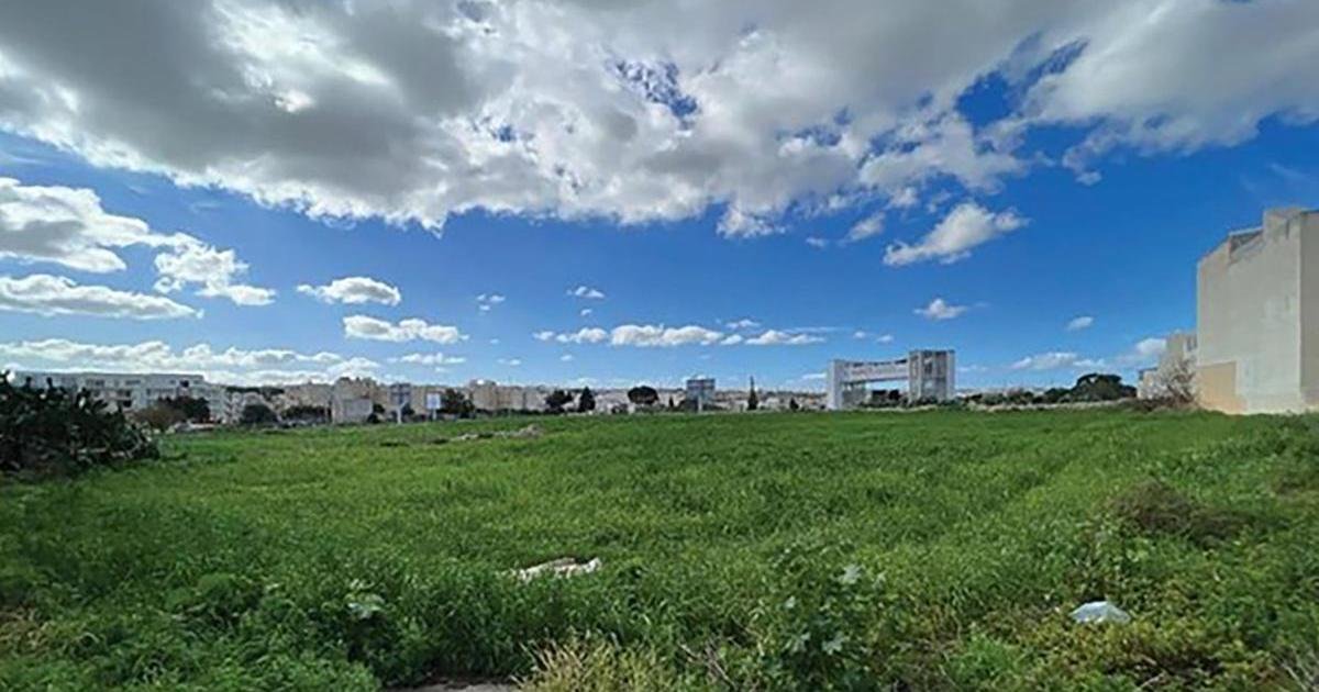 Qormi'de Tartışmalı 50 Daireli Blok Protestolara Rağmen Onaylandı