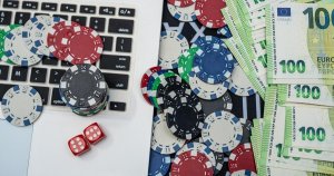 Kumar bağımlısı torun, büyükanne ve büyükbabasından 21.000 eurodan fazla para kopardı