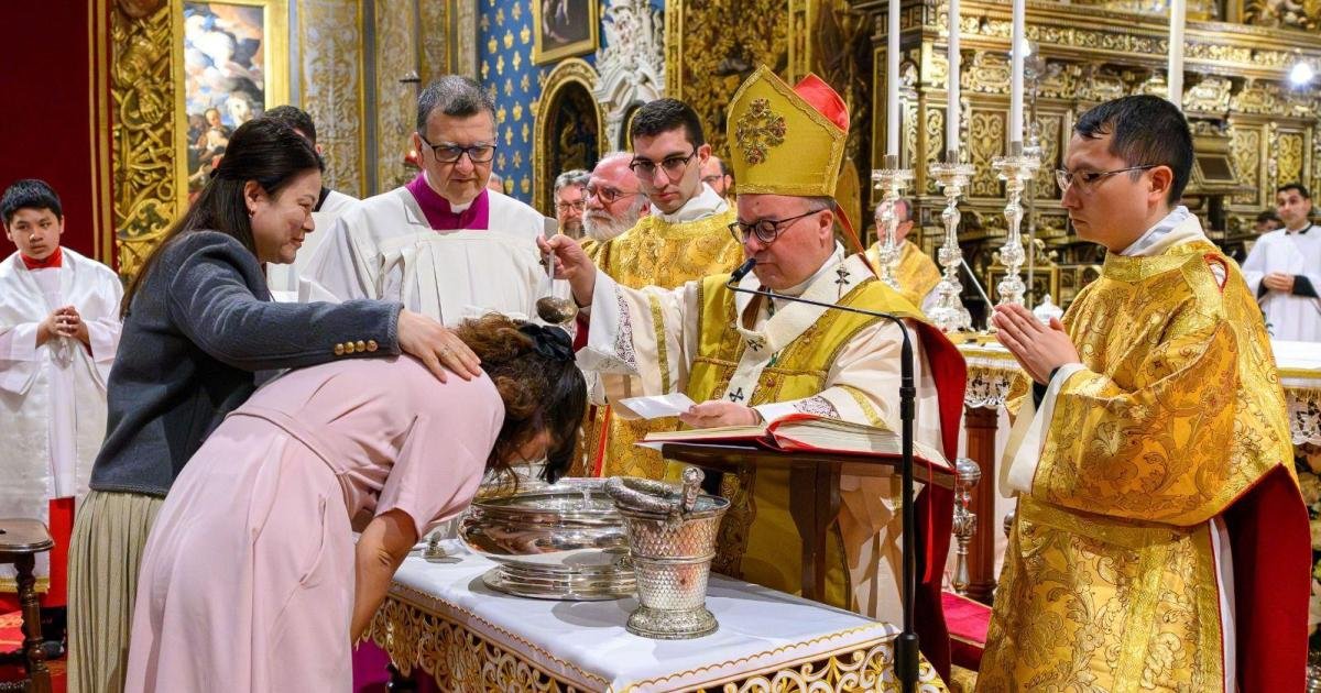 Malta'da Paskalya Vigil Ayininde 11 Ülkeden 36 Yetişkin Vaftiz Edilecek