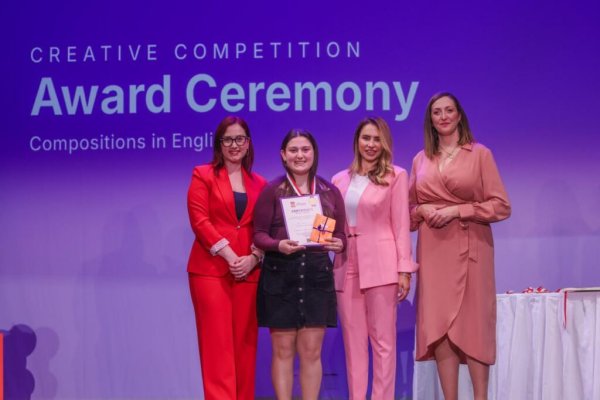 Malta'da Yaklaşık 70 Öğrenci Şiddetsiz Gelecek Temalı Yaratıcı Çalışmalarıyla Ödüllendirildi