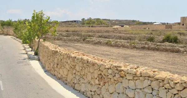 Gozo'da Motosiklet Kazası: 42 Yaşındaki Adam Hayati Tehlike Altında