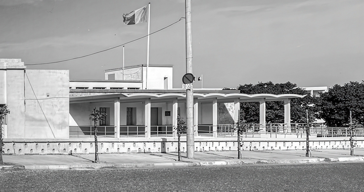 Victoria Lisesi 1960'lardaki orijinal beyaz hali