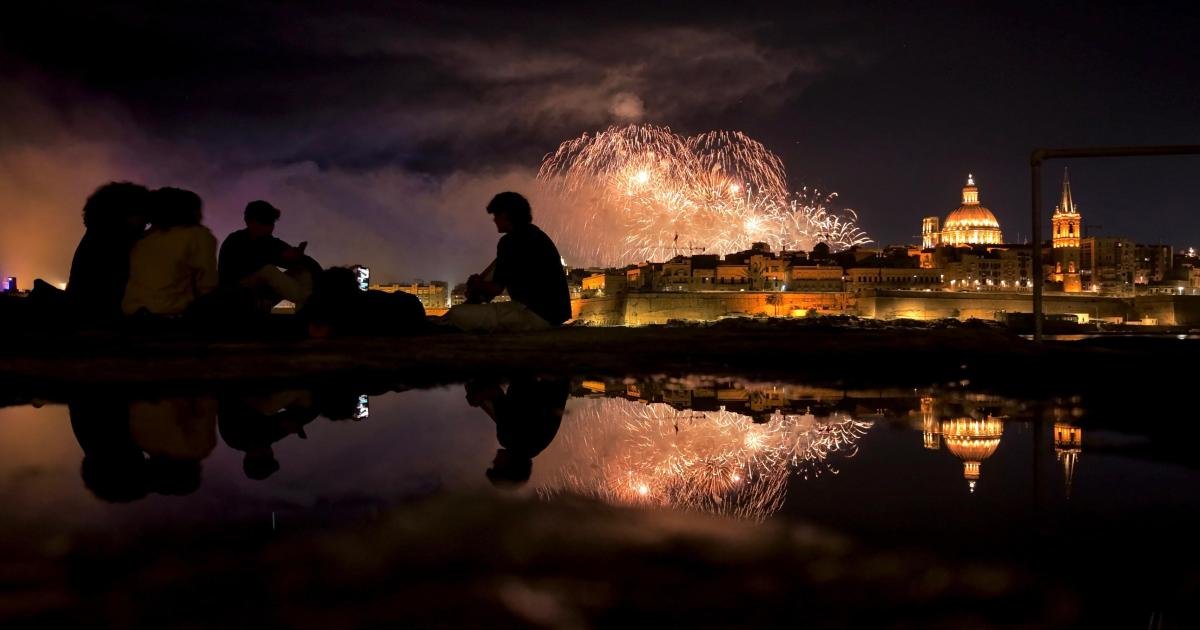 Valletta Semalarını Havai Fişekler Aydınlattı