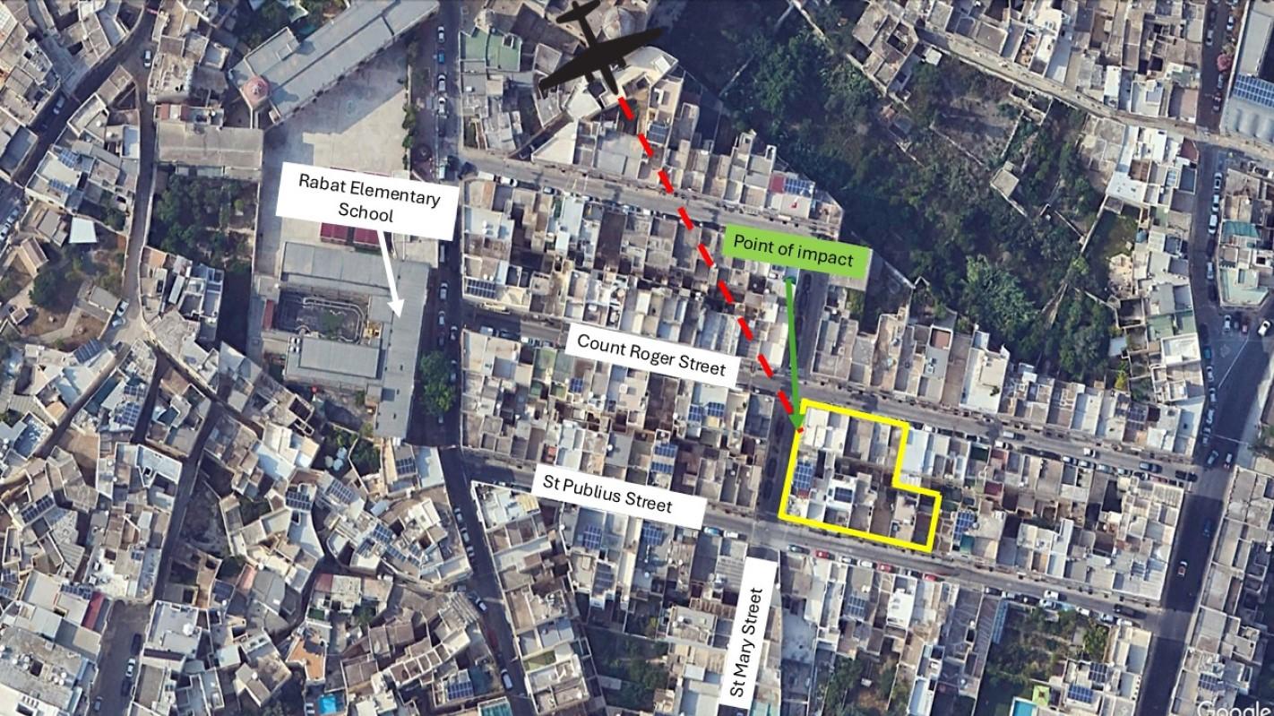 Uçağın izlediği rotayı ve binalara çarpma noktasını gösteren harita. Harita: Google Earth