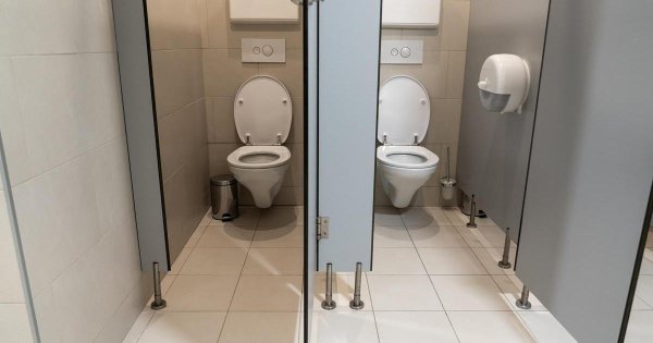 İş yerinde tuvalette gizli çekim yapan adama ertelenmiş hapis cezası verildi