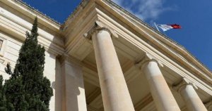 Polis Malta Tarihinin En Büyük Tahnit Kuş Koleksiyonunu Ele Geçirdi