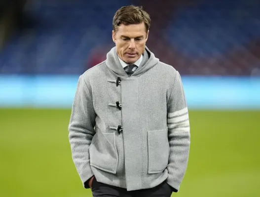 Scott Parker, Premier Lig'den Düşmesinin Ardından Burnley'den Ayrıldı