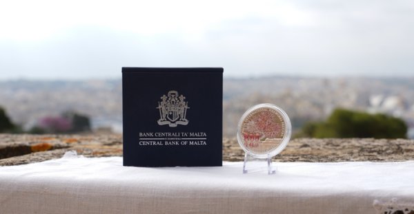 Malta Uluslararası Havai Fişek Festivali'nin 25. yılına özel hatıra para basıldı