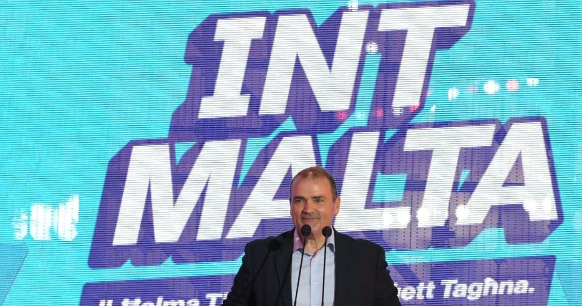 Eski Parlamento Sekreteri Franco Mercieca Siyasete Geri Dönüyor