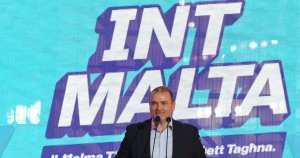 Eski Parlamento Sekreteri Franco Mercieca Siyasete Geri Dönüyor