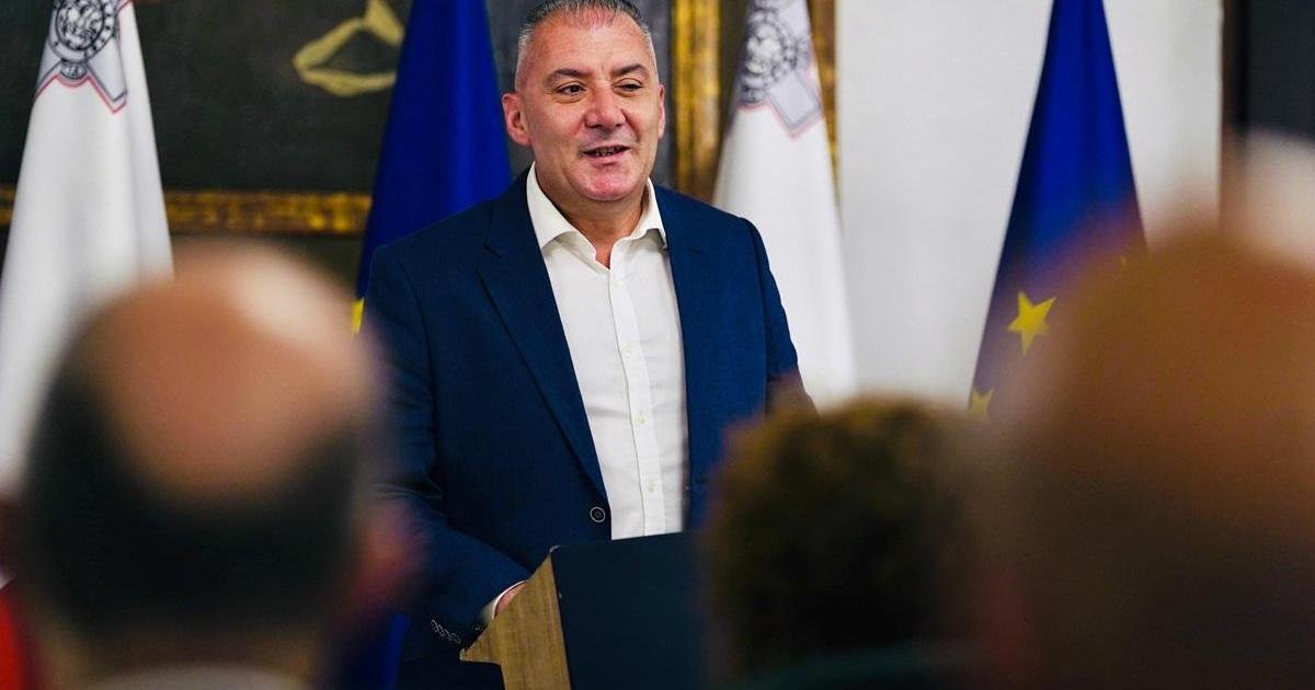 Sağlık Bakanı Gozo Hastanesi işe alımlarında kayırmacılıktan aklandı