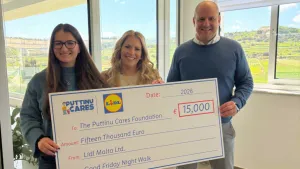 Lidl Malta, 15 Yıllık Dayanışmanın Simgesi Olarak Puttinu Cares'a 15.000 Euro Bağışladı