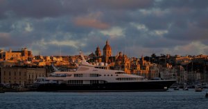 Malta'nın Kıyıları Tehdit Altında: Lüks Denizcilik Sektörünün Ağır Bedeli